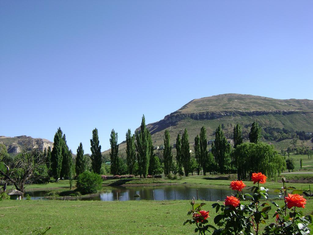 Lake Clarens Guest House ภายนอก รูปภาพ