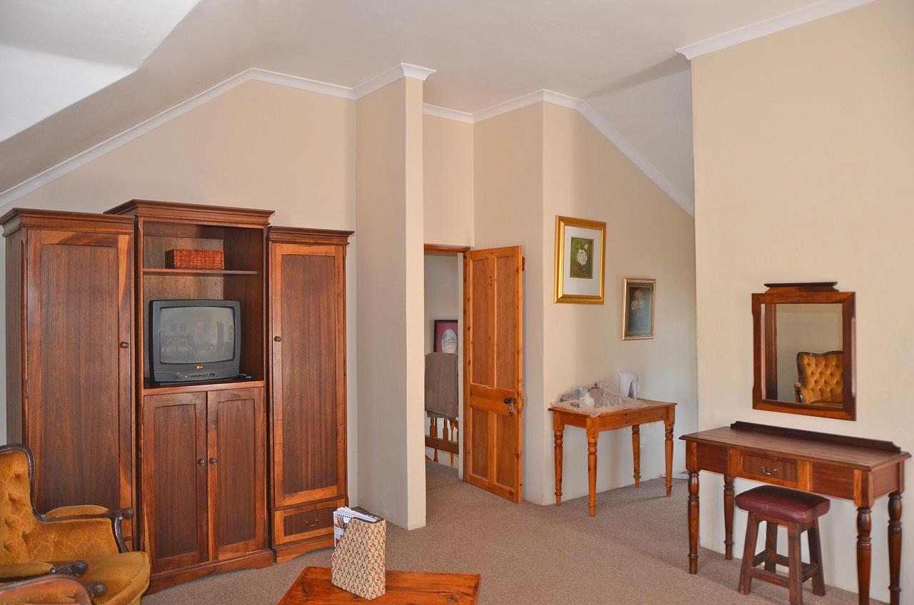 Lake Clarens Guest House ภายนอก รูปภาพ